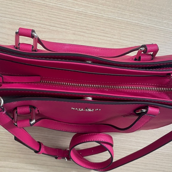 Beautiful Kate Spade Reese satchel. - Picture 4 of 11